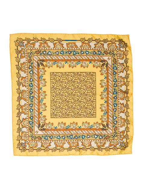 hermes pocket square size|hermes silk squares.